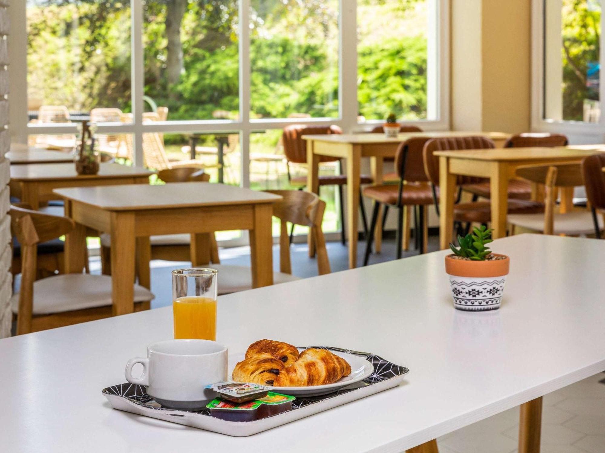 Ibis Styles Bobigny Centre Prefecture Hotel Bagian luar foto