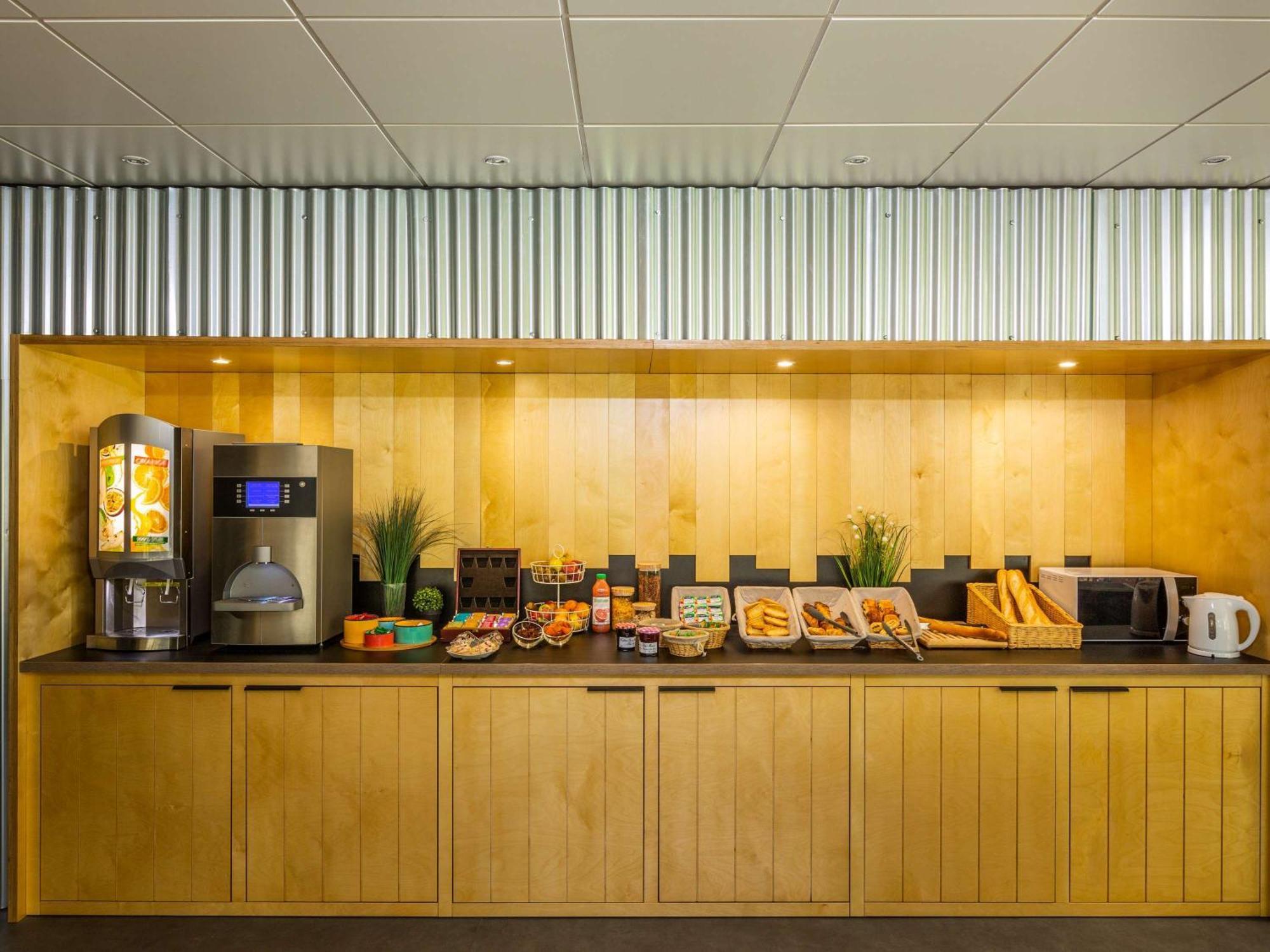 Ibis Styles Bobigny Centre Prefecture Hotel Bagian luar foto