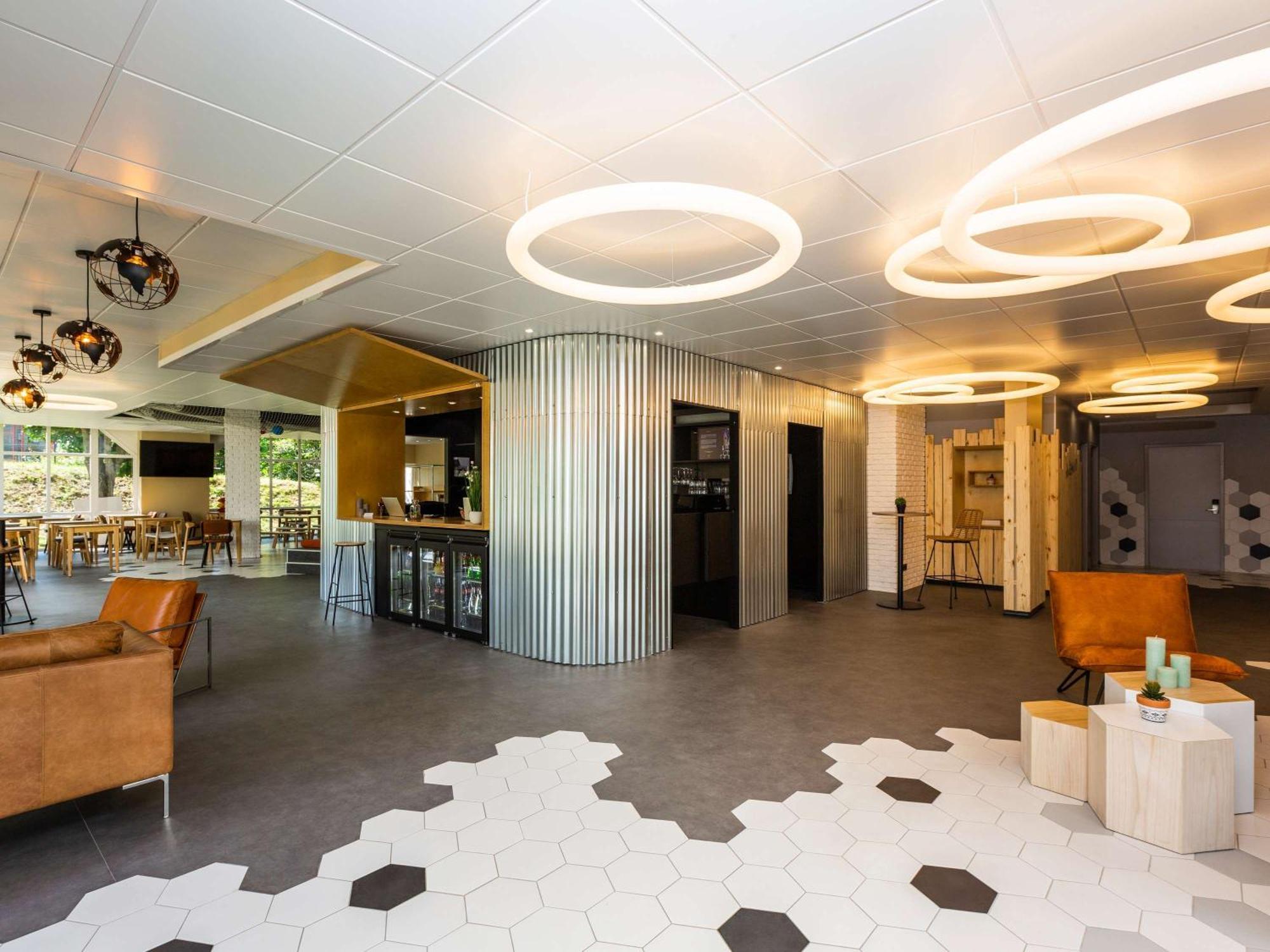Ibis Styles Bobigny Centre Prefecture Hotel Bagian luar foto