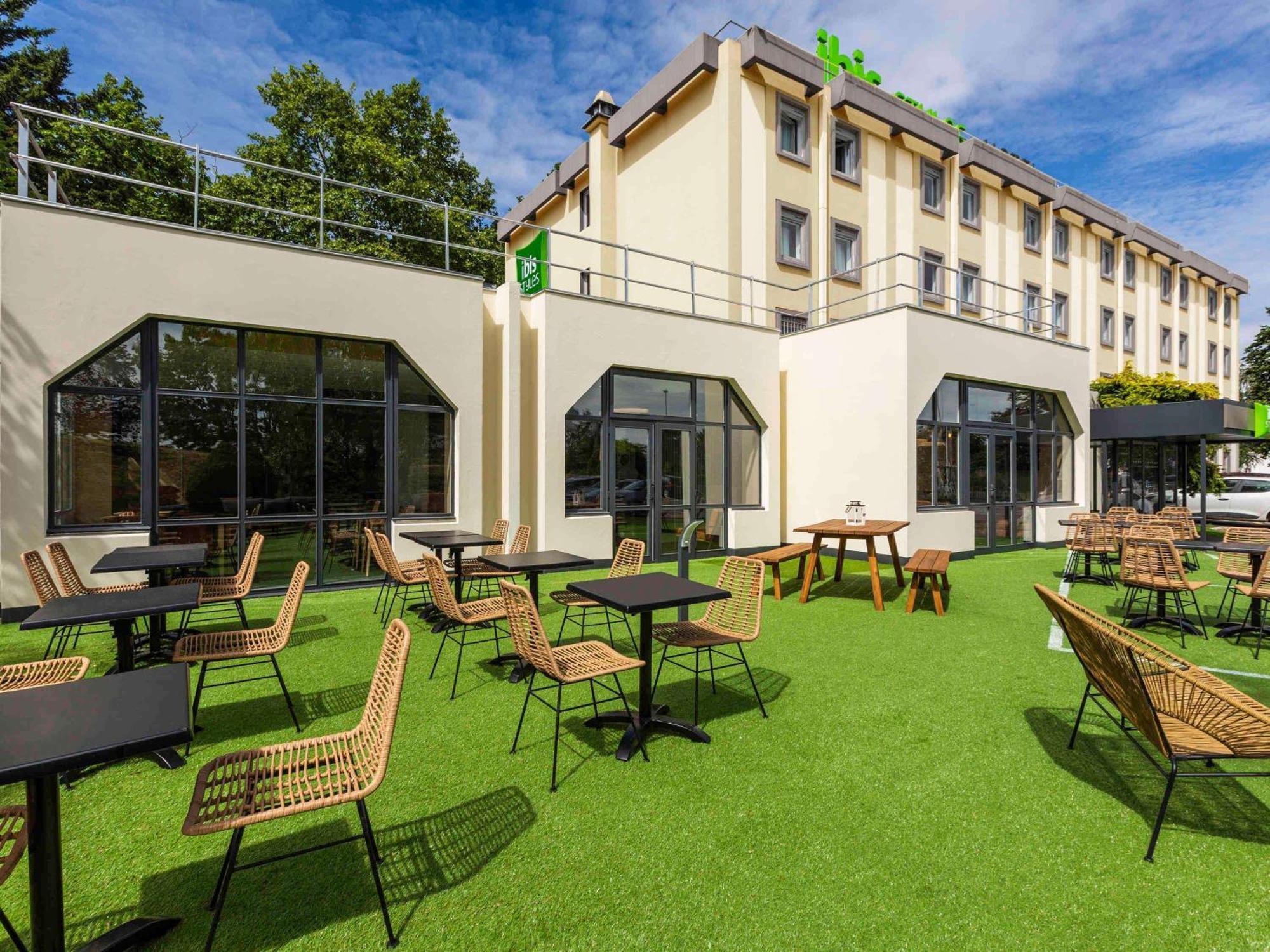 Ibis Styles Bobigny Centre Prefecture Hotel Bagian luar foto