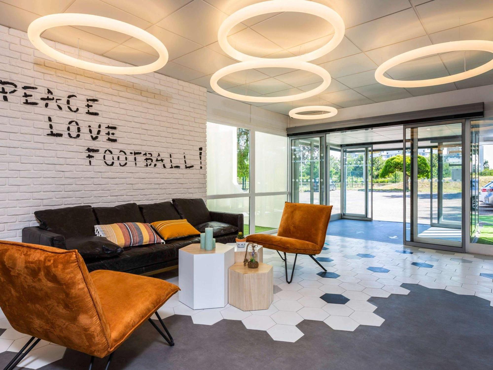 Ibis Styles Bobigny Centre Prefecture Hotel Bagian luar foto